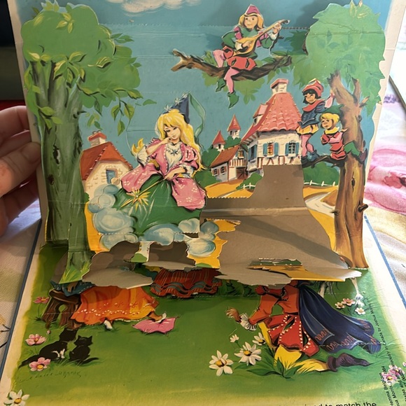 ⭐️Host Pick⭐️ Vintage Cinderella Pop Up Book - Picture 5 of 6